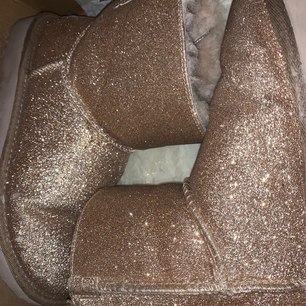 Great Condition UGGs !! No Damage !
